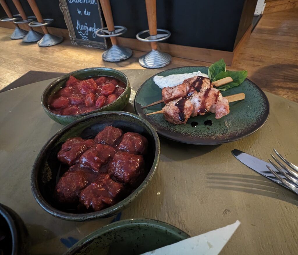 vegane und nicht vegane Tapas in der Meerjungfrau Leipzig
