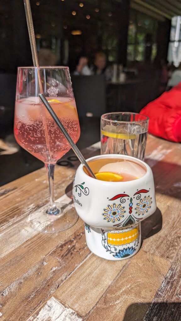 Sarti, Wasser und Don Julio Paloma im Restaurant Pellorus Leipzig